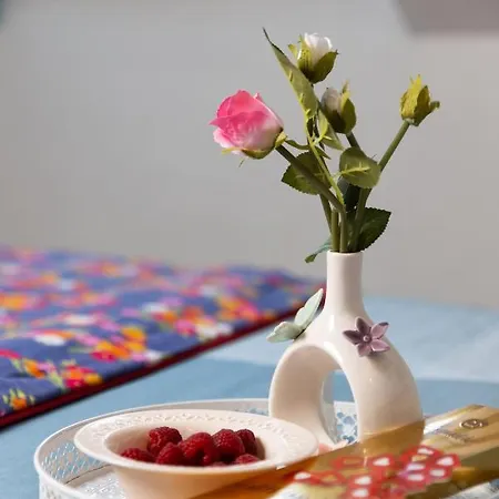 Center Catalina -1st Row To The Sea