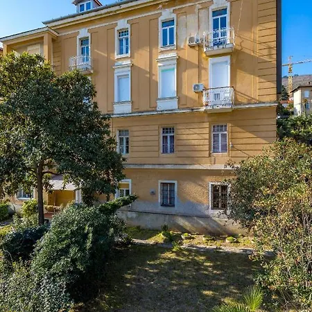 Center Catalina -1st Row To The Sea * Opatija