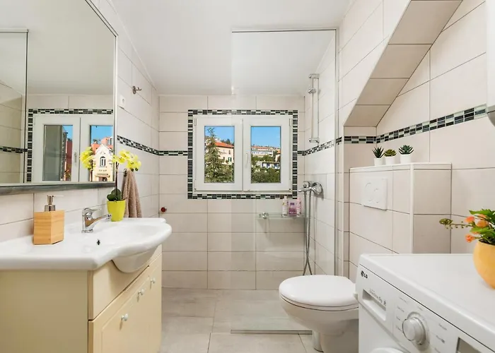 Apartman Center Catalina -1st Row To The Sea Opatija