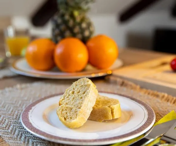 Center Catalina -1st Row To The Sea